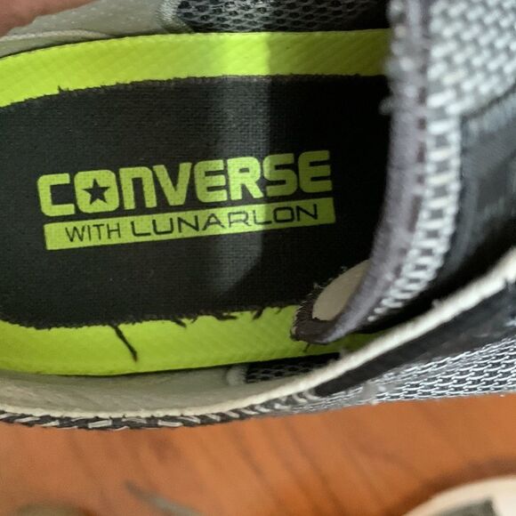 Converse Chuck Taylor. Men’s size 5.5 or women’s size 7.5 - Picture 8 of 9